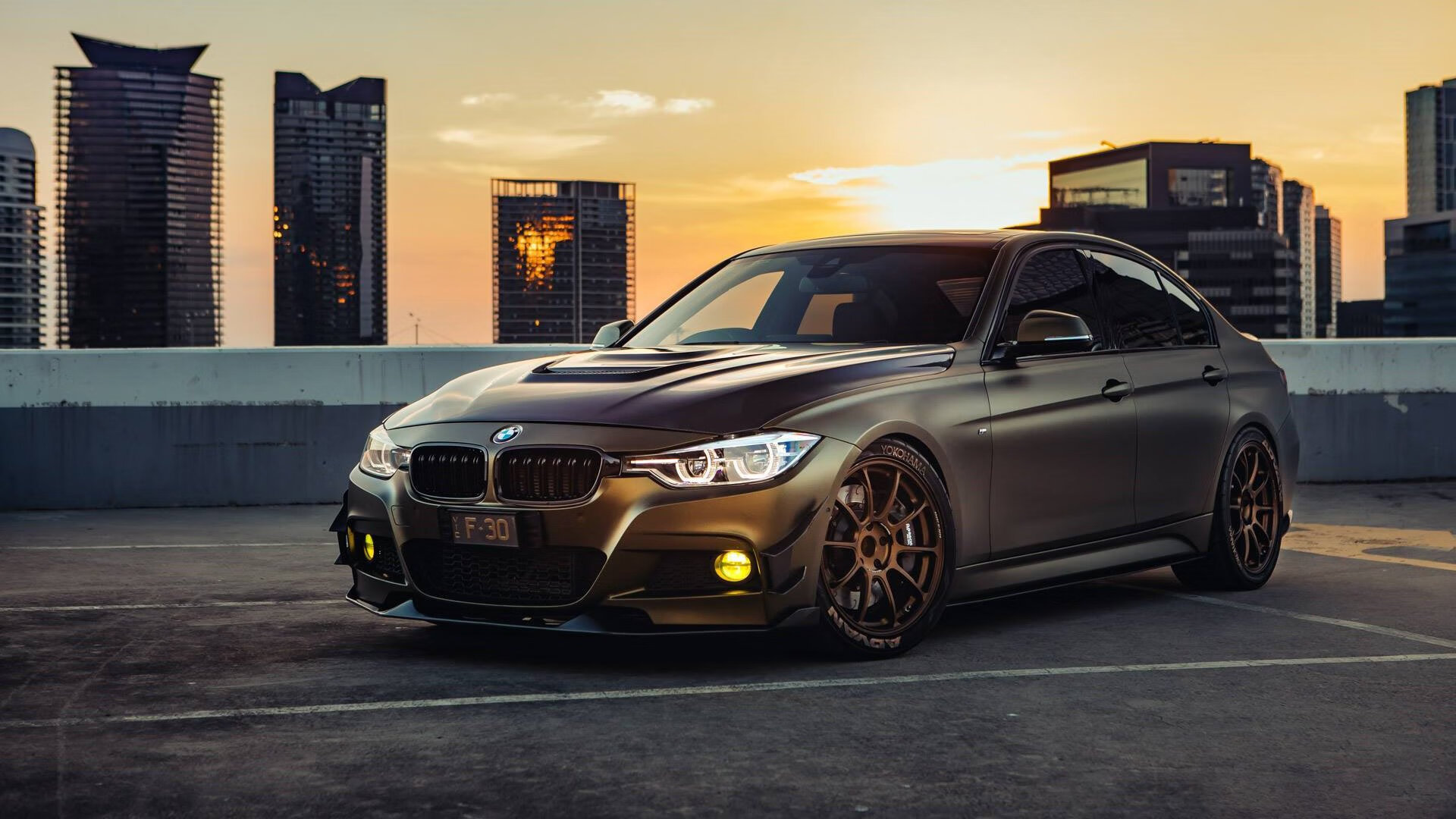 开云中国大陆-晚间灯光跑比赛，点亮城市的运动星空，灯光下跑步的说说