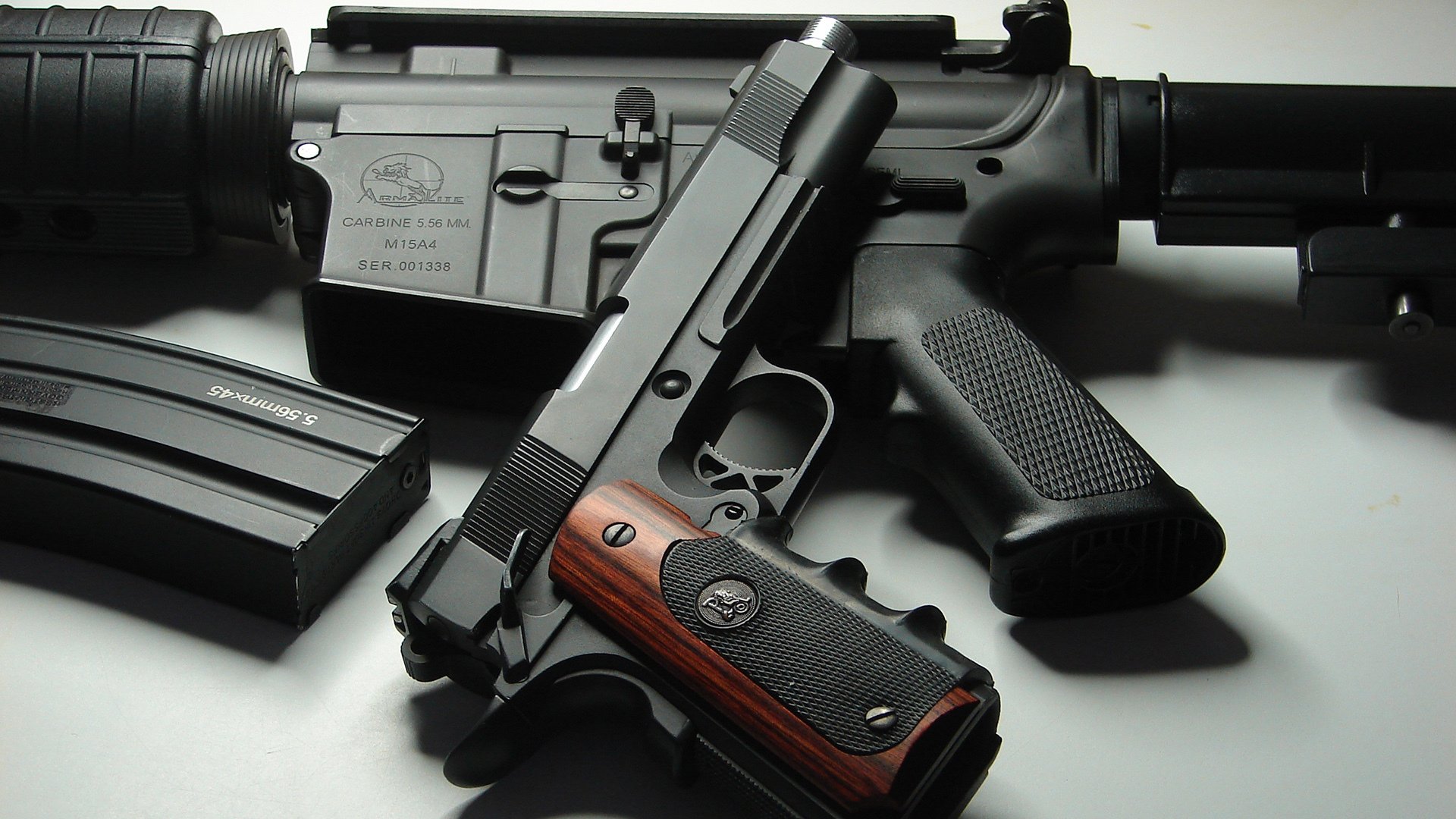 开云中国大陆-观众参与感：现场投票与互动环节，观众投票为主