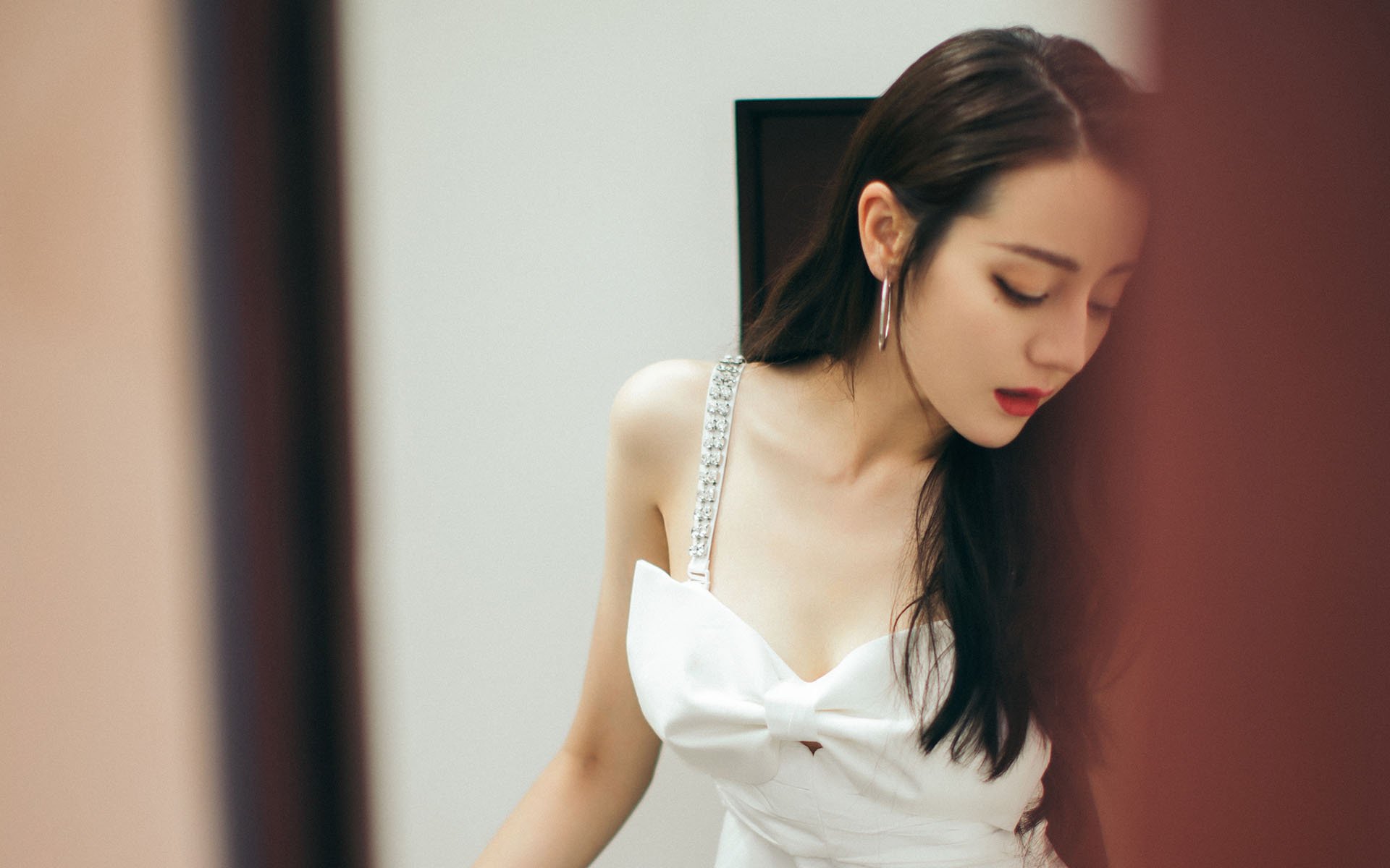 开云官方-重要中场核心转会消息一览，十大中场组合