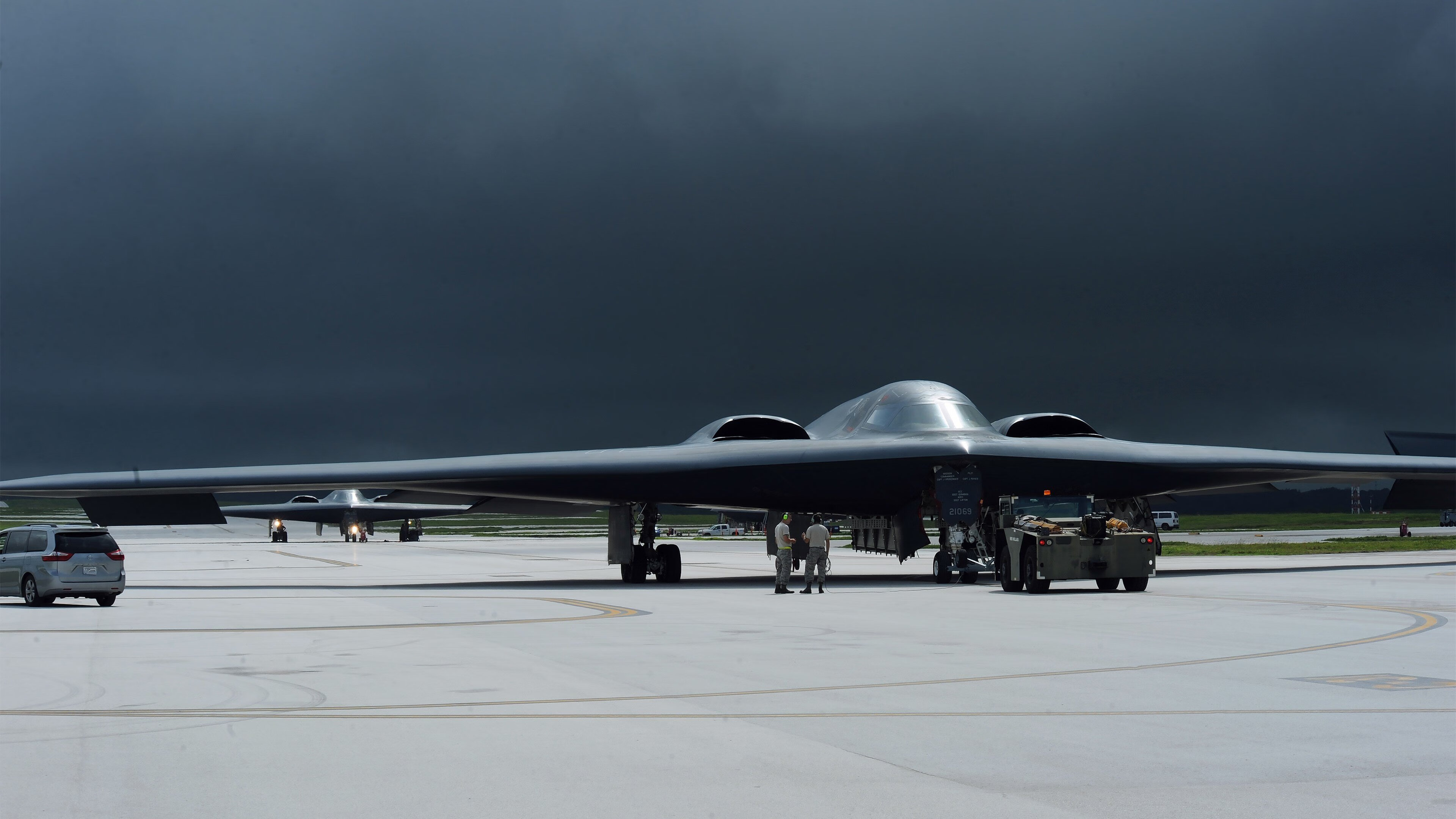 国足中场核心表现抢眼,比赛掌控力增强,国足中立场